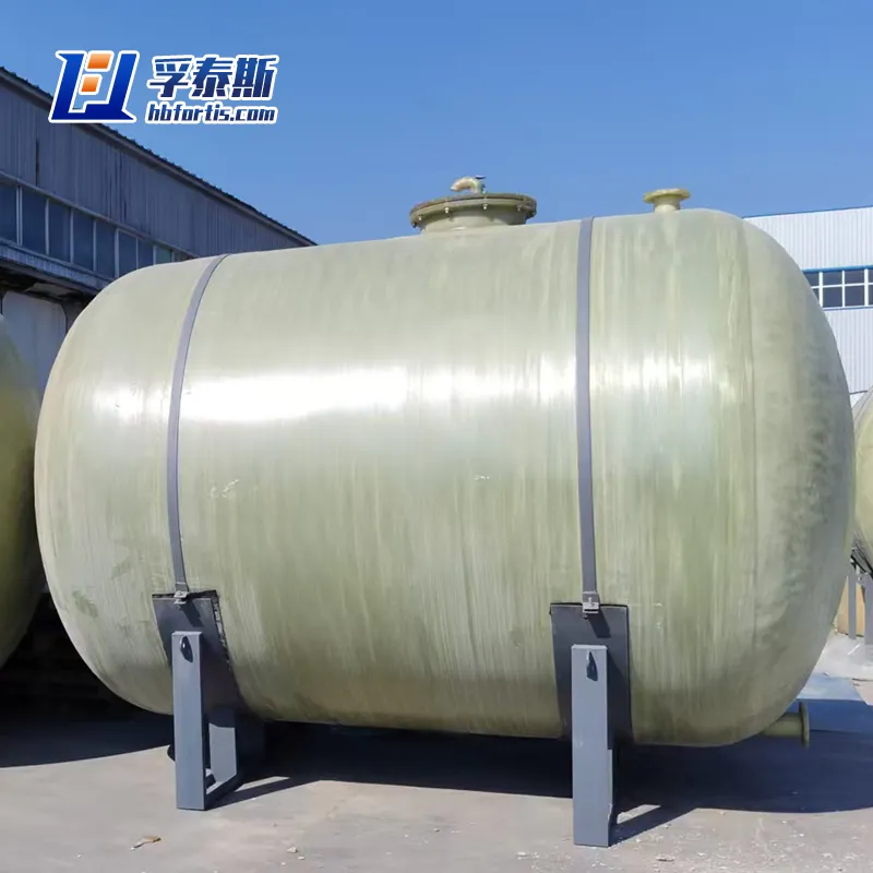 Tanque de armazenamento horizontal de fibra de vidro GFRP FRP para armazenamento de reagentes qu&iacute;mic